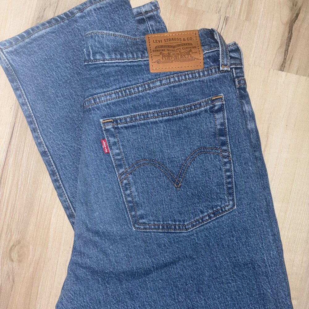 Levi Strauss Medium Wash Button Fly Wedgie Straight Jeans W 29